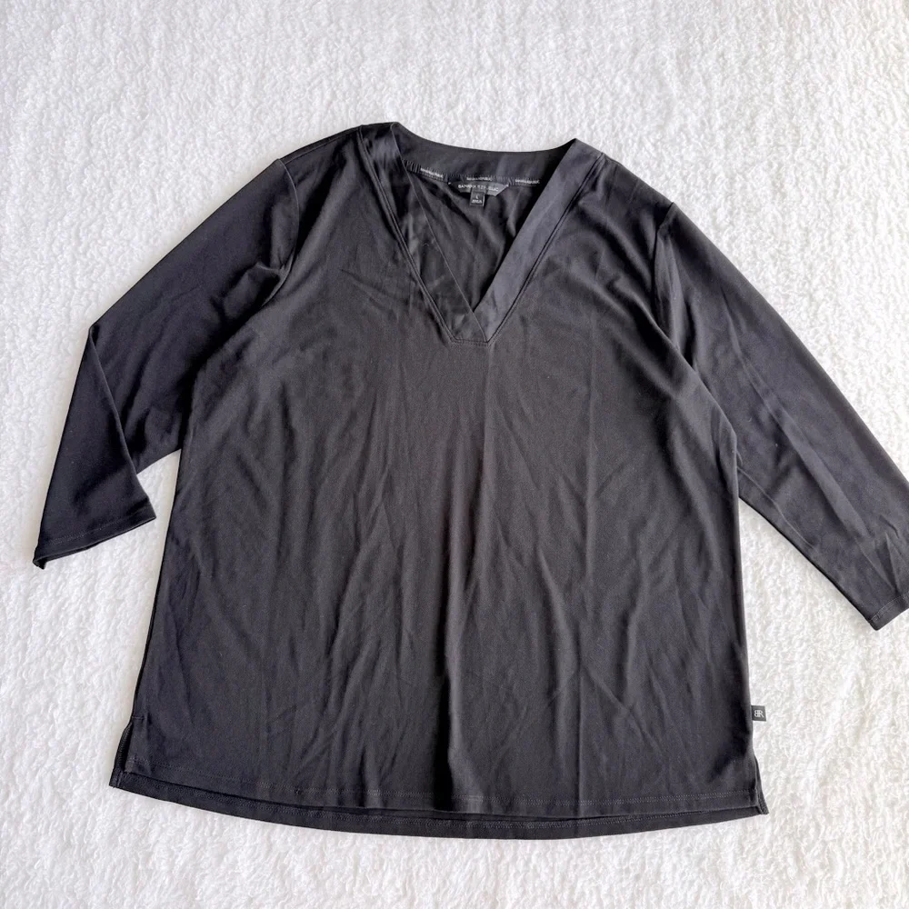 Banana Republic NWOT Women's V-Neck Black 3/4 Sleeve Airy Blouse, Size M, L, XL